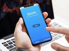 Zoom на Айфон